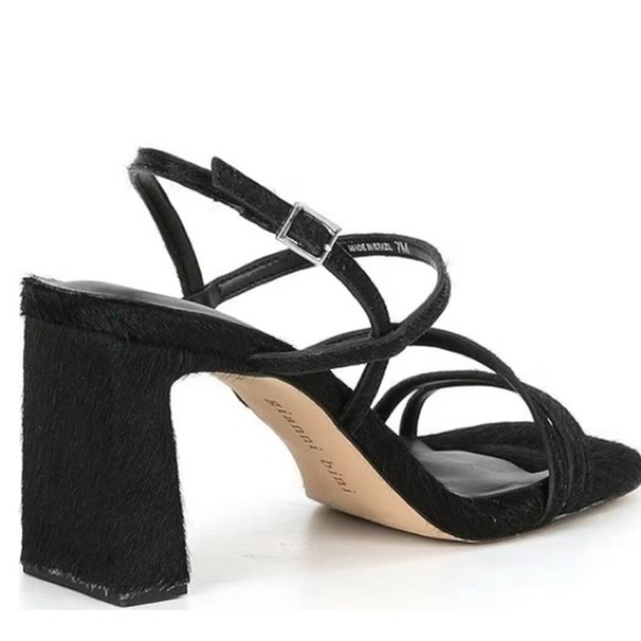 🖤 Gianni Bini Black Strappy Heeled Sandals
Genuine dyed haircalf (Brazil) upper - Picture 2 of 9